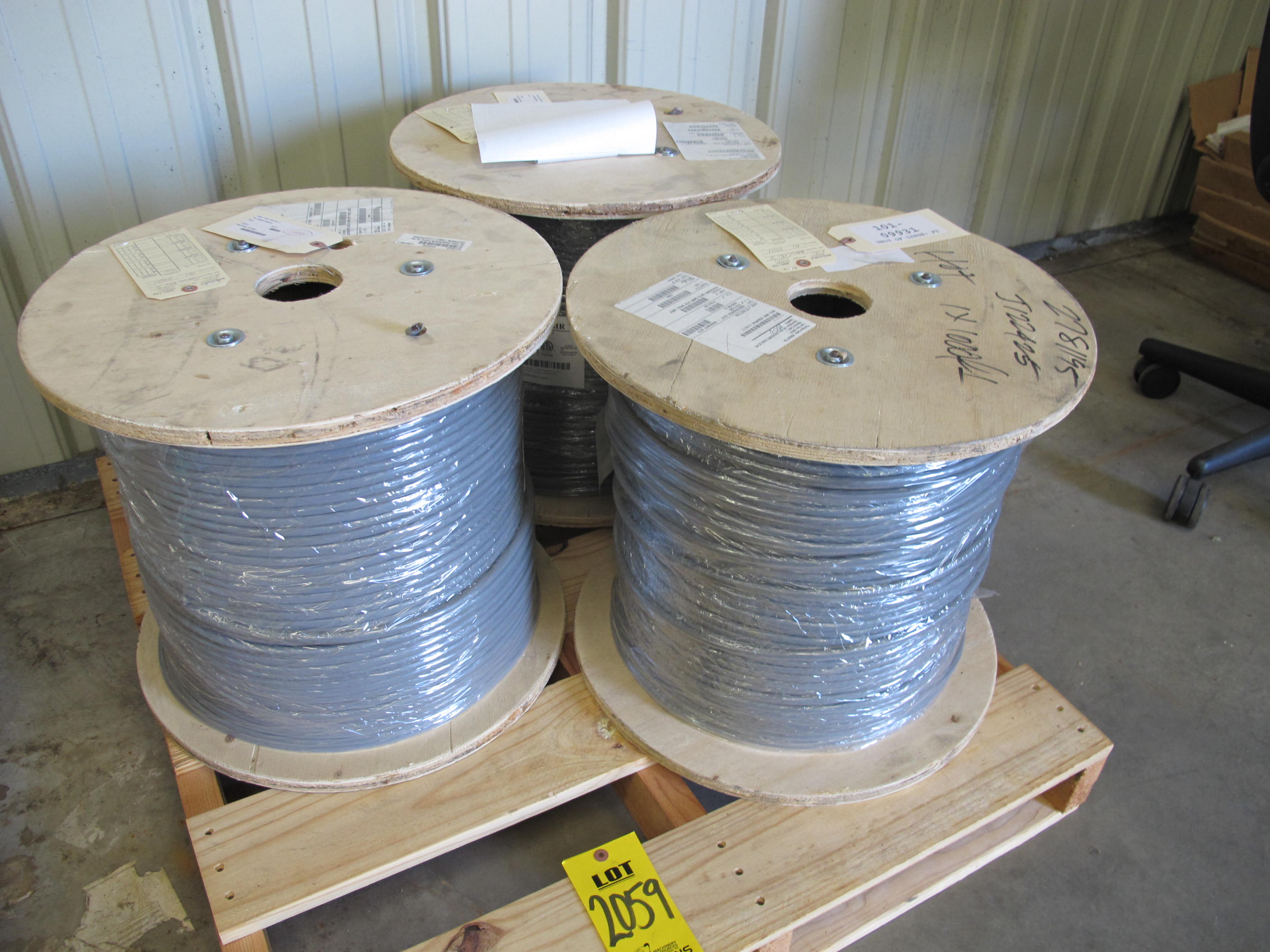 LOT (3000 FT) OF CABLE, ELECTRICAL TYPE, 24 AWG/25PR SIZE, CAT 3 RATING, COPPER MATERIAL. SOLID, PLASTIC JACKETED, INSULATED, BEIGE OR GRAY THE STANDARD COLOR-CODED PAIRS SO AS TO IDENTIFY EACH PAIR IN THE COMPLETED CABLES. 3 SPOOLS OF 1000 FT (W-44) LOADING & HANDLING FEE $15-
